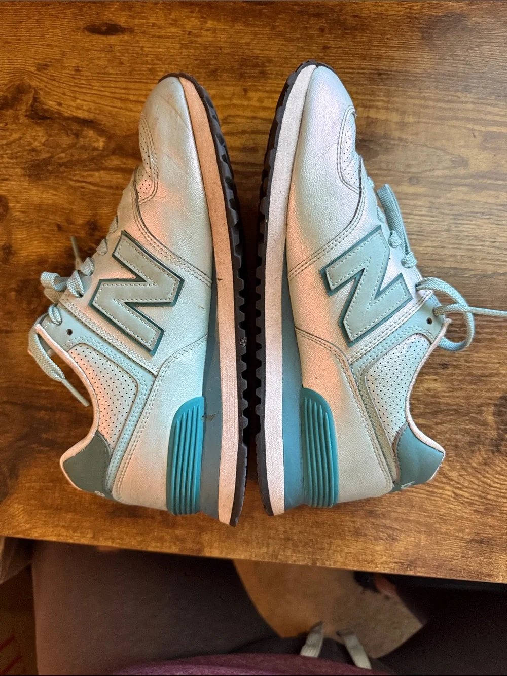 New Balance Women’s 574 Metallic Blue Size 8.5 Classic Sneaker